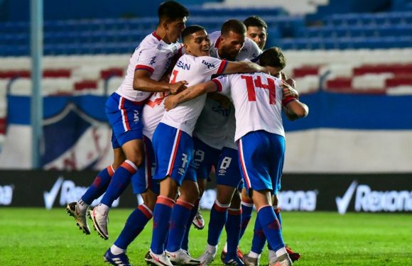 Nacional derrotó a Peñarol en un nuevo Clásico del fútbol uruguayo - Diario  Hoy En la noticia